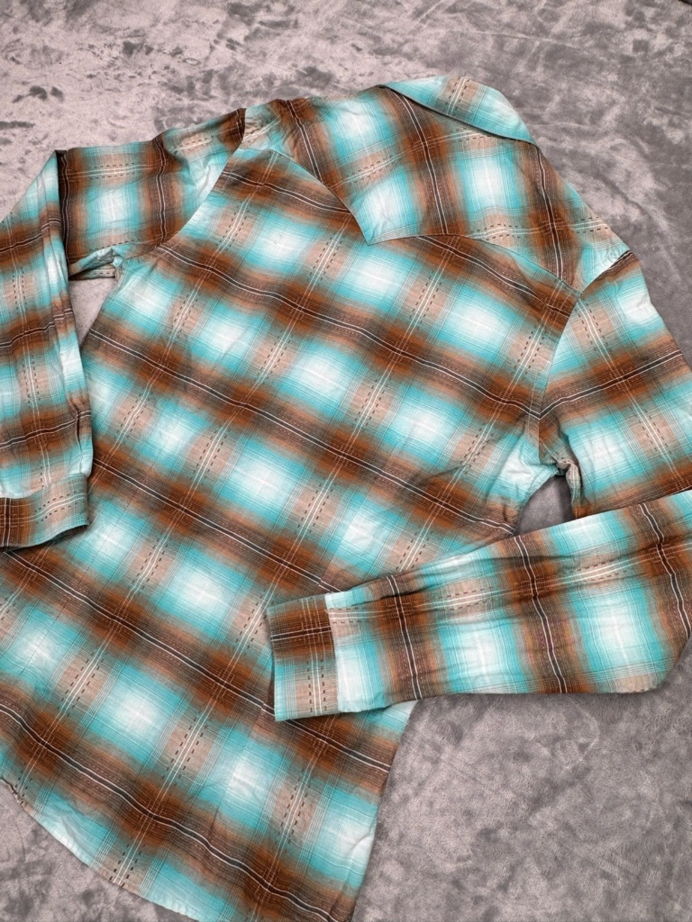Rough Stock 100% Cotton Women’s Button-Down Plaid Shirt - Picture 7 of 11